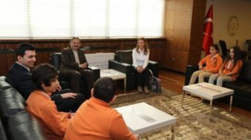 Kayseri B&uuml;y&uuml;kşehir Belediye Başkanı Mehmet &Ouml;zhaseki: