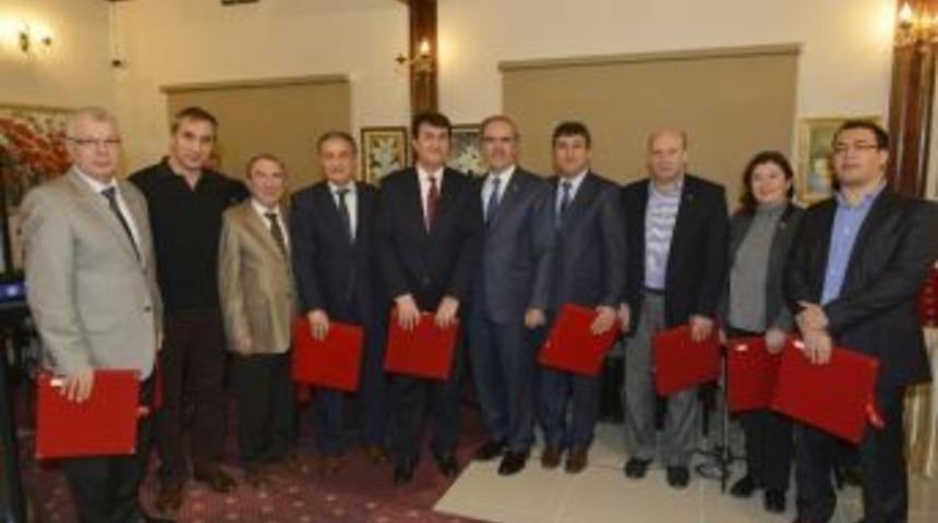 Başkanlar Ve Meclis &Uuml;yeleri 5 Yılın Stresini Attı