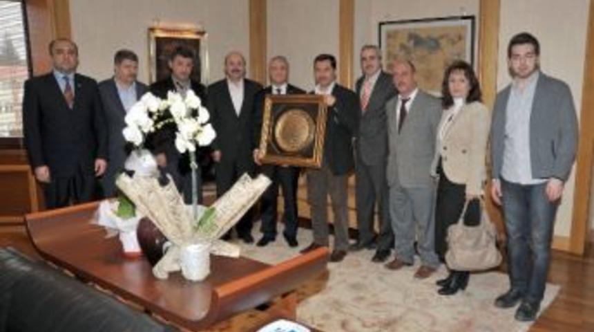 Memur-sen&rsquo;den Rekt&ouml;r G&uuml;ndoğan&rsquo;a Ziyaret