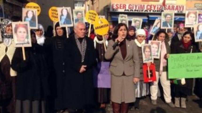 Paris'te 3 Kadının &Ouml;ld&uuml;r&uuml;lmesi Bulanık'ta Protesto Edildi