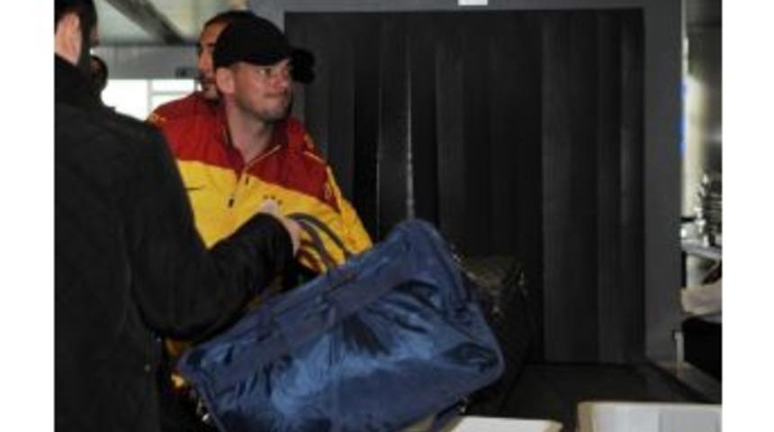 Galatasaray, Devre Arası Kampı İ&ccedil;in Antalya'ya Gitti