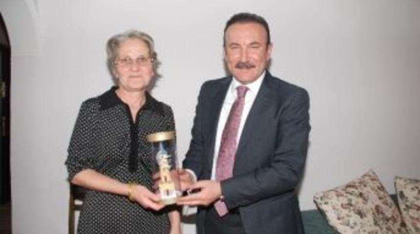 Başkan Doğan Yuvam Akarca Mahallesinde Ev Ziyaretleri Ger&ccedil;ekleştirdi