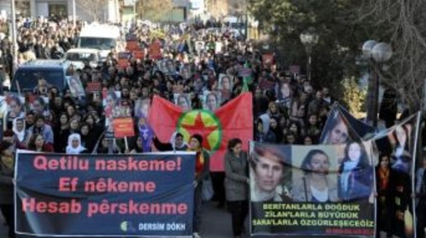 Tunceli'de Paris'te &Ouml;ld&uuml;r&uuml;len 3 Kadın İ&ccedil;in Y&uuml;r&uuml;y&uuml;ş D&uuml;zenlendi