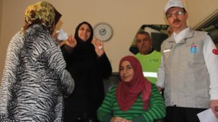 Ak&uuml;l&uuml; Araba Yardımı Iraklı Gelini G&uuml;ld&uuml;rd&uuml;, Kayınvalideyi Ağlattı