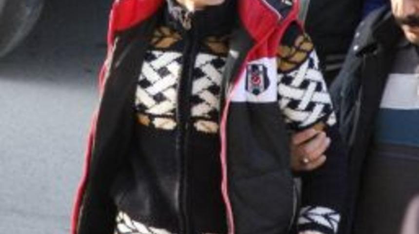 Adliyede Polise Saldıran Gen&ccedil; G&ouml;zaltına Alındı