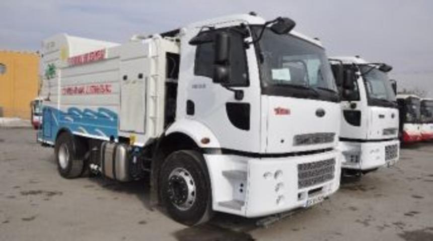 Torbalı Belediyesi İki Temizlik Aracı Daha Aldı