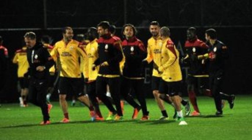 Galatasaray, İkinci Yarı &Ccedil;alışmalarını S&uuml;rd&uuml;rd&uuml;