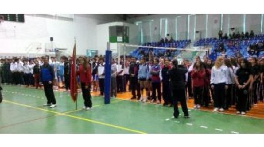 Okul Sporları Voleybol Yarı Finalistleri Belli Oldu