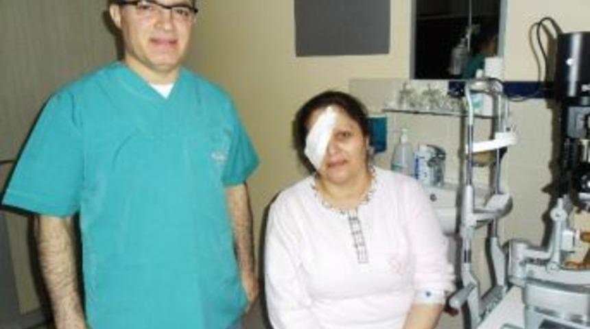 Sa&ccedil; Tokasının Demiri G&ouml;z&uuml;ne Saplandı