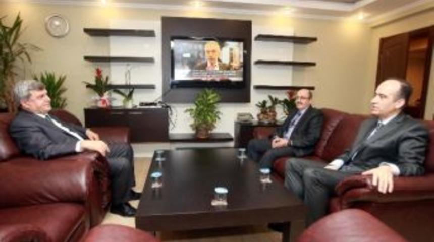 Kocaeli B&uuml;y&uuml;kşehir Belediye Başkanı Karaosmanoğlu: