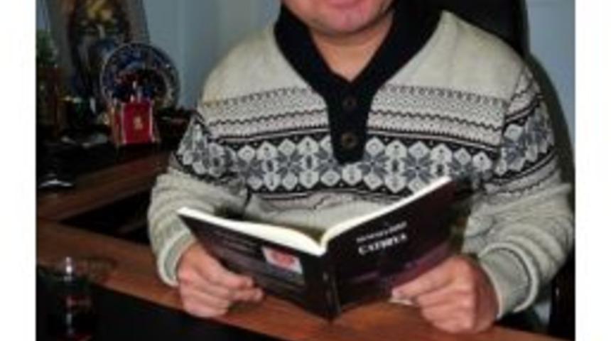 Gazeteci Mustafa &Ouml;zke&rsquo;den &Uuml;&ccedil; Kitap
