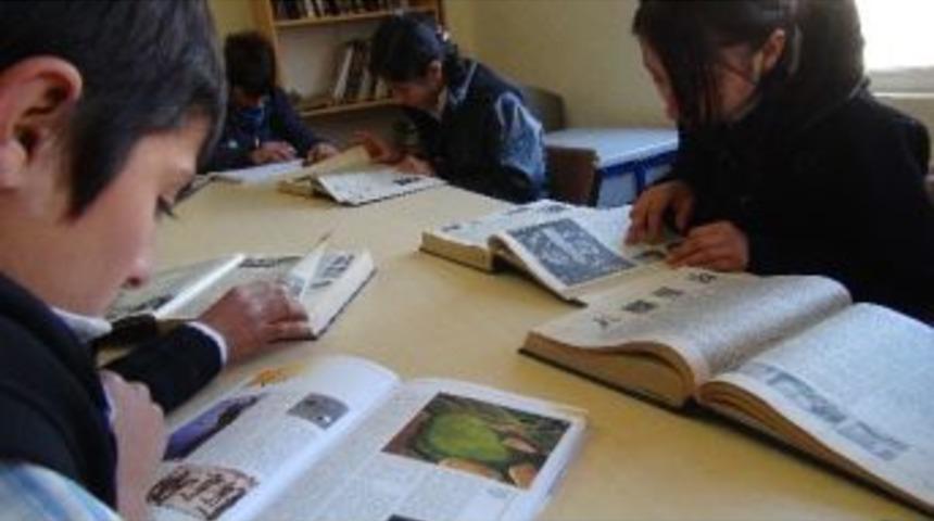 Derslerini Yapabilmek İ&ccedil;in İnternet İstiyorlar