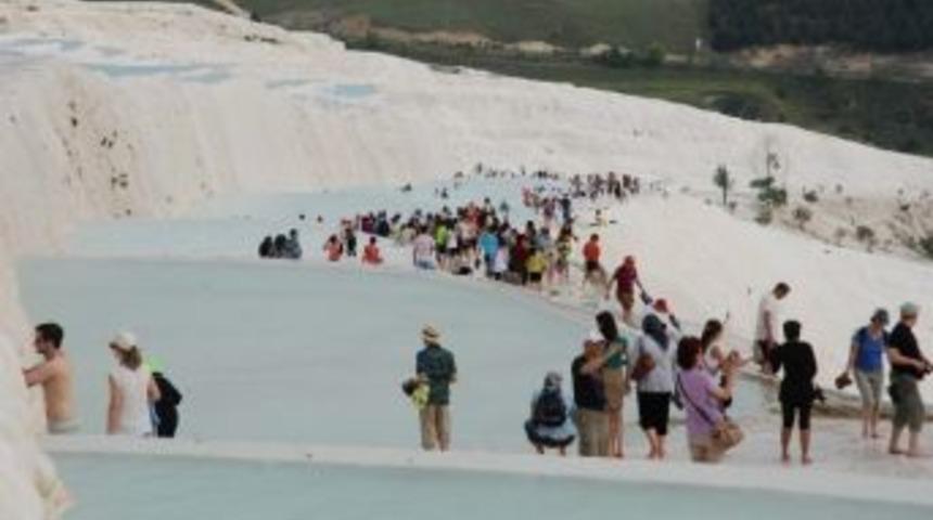 Pamukkale&rsquo;nin T&uuml;rsab&rsquo;a Devredilmesine Tepki De Var Destek De