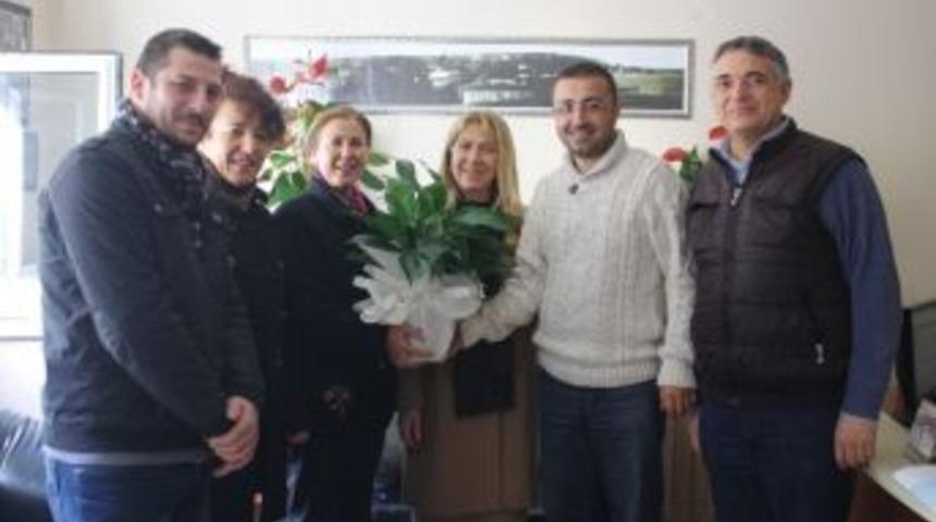 Tema, 10 Aralık Gazeteciler G&uuml;n&uuml;&rsquo;&uuml;nde Gazetecileri Unutmadı