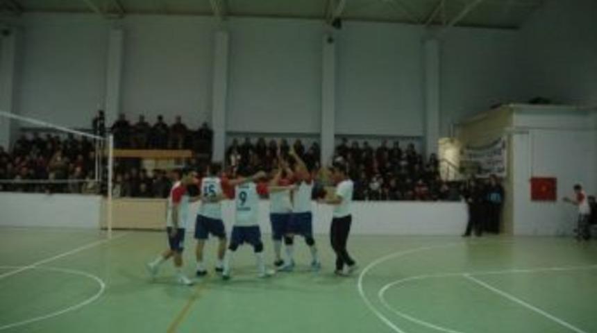 Selendi'de Geleneksel Turnuvanın Şampiyonu Yine Şehirlioğlu