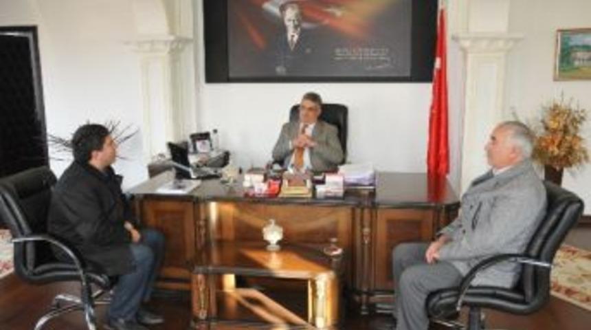 Ak&ccedil;akoca Karslılar Derneği Y&ouml;netiminden Kaymakam&rsquo;a Taziye Ziyareti