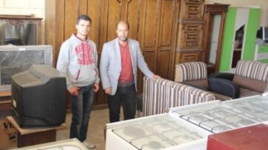 Savaştan Ka&ccedil;an Suriyeliler, Ge&ccedil;imlerini Sağlamak İ&ccedil;in &Ccedil;alışıyor