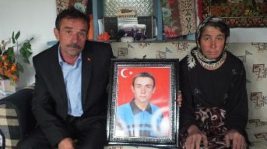 Kalp Krizi Ge&ccedil;iren Şehit Annesi Yaşam M&uuml;cadelesi Veriyor