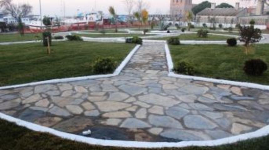 Ayvalık&rsquo;ta Bir Parka, &lsquo;gezi Parkı&rsquo; Adı Verildi