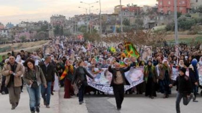 Paris'te &Ouml;ld&uuml;r&uuml;len Leyla S&ouml;ylemez Mersin'de Anıldı