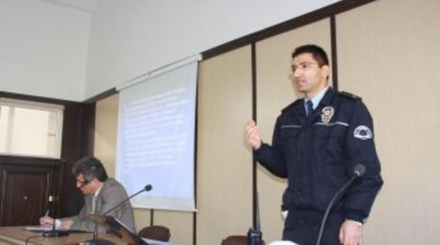 Servis Şof&ouml;rlerine Trafik Eğitimi