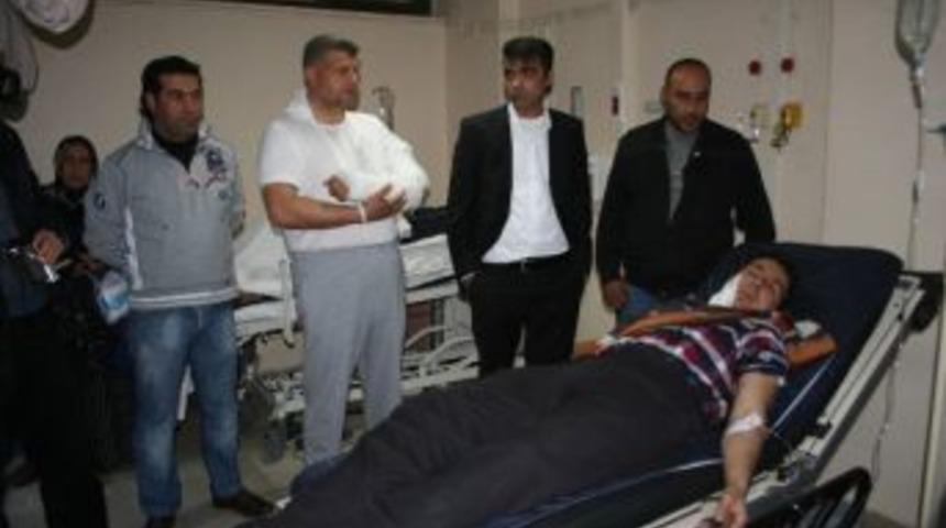 Avukatını Boynundan Bı&ccedil;akladı