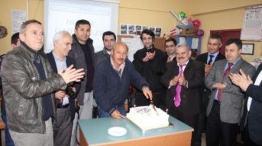 İzciler, 10 Ocak D&uuml;nya &Ccedil;alışan Gazeteciler G&uuml;n&uuml;'nde Gazetecileri Unutmadılar