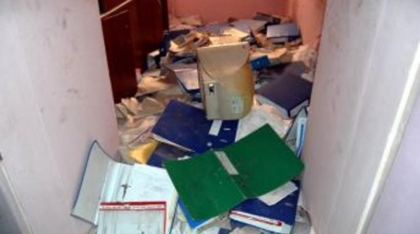 Hastanenin 5 Asans&ouml;r&uuml;n&uuml; Kapılarıyla &Ccedil;aldılar