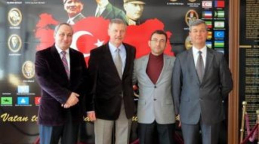 Başkan Vekili &Ccedil;ağlar&rsquo;dan Edremit Myo&rsquo;ya Ziyaret