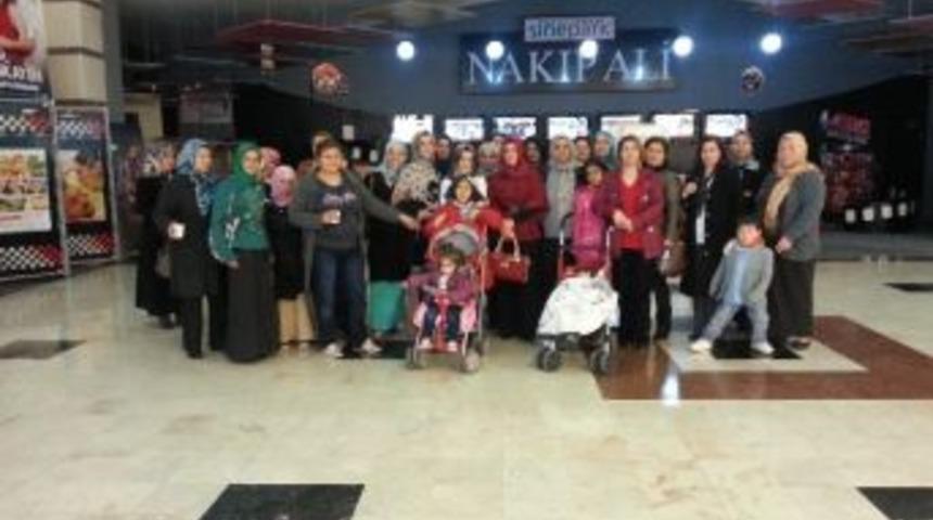 Halfetili Bayanlara Sinema G&ouml;sterimi