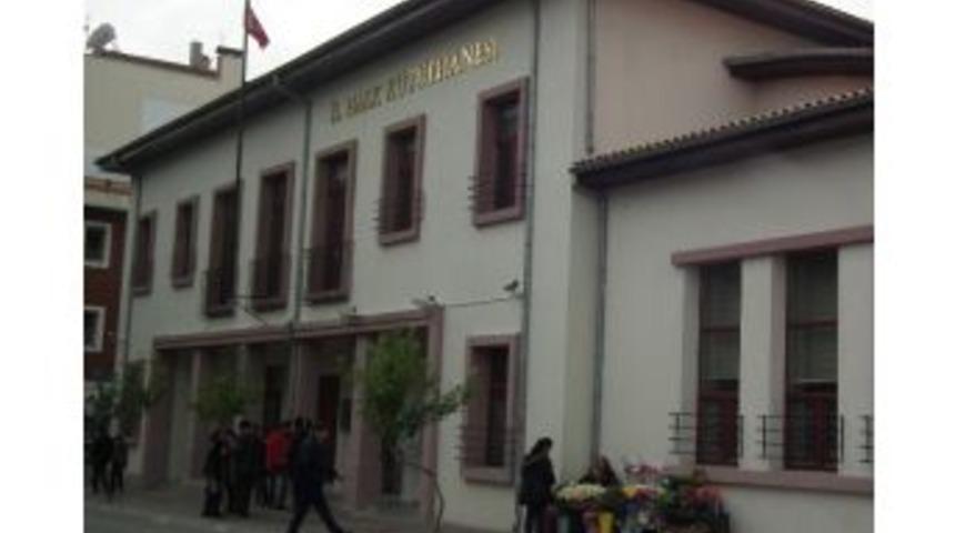 Aydın İl Halk K&uuml;t&uuml;phanesine Yoğun İlgi