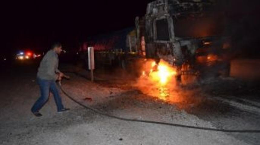 Tır'da Başlayan Yangın Ormana Sı&ccedil;radı