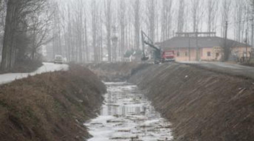 Karacasu Deresi Islah &Ccedil;alışmaları Hızla Başladı