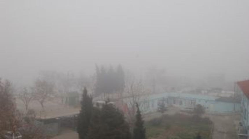 &Ccedil;anakkale Boğazı'nda Yoğun Sis Etkisini S&uuml;rd&uuml;r&uuml;yor