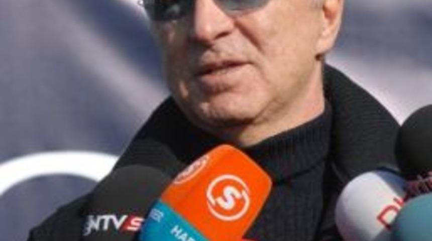 &Uuml;nal Aysal: "alex Teles Konusunda Bazı Teknik Sorunlar Var&rdquo;