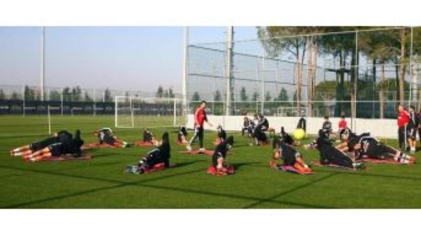 Beşiktaş, İkinci Yarı Hazırlıklarını S&uuml;rd&uuml;r&uuml;yor