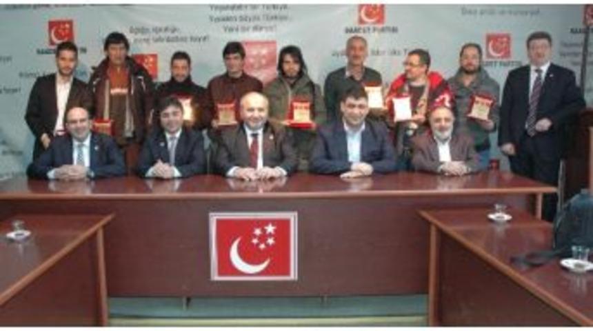 Erzurum&rsquo;da Gazetecilere Anlamlı Plaket