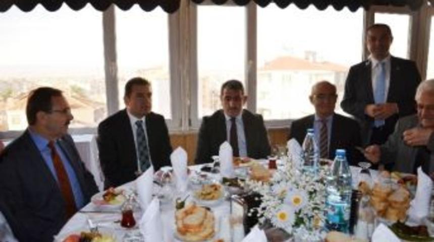Başkan Yılmaz Bafra&rsquo;da Partililerle Buluştu