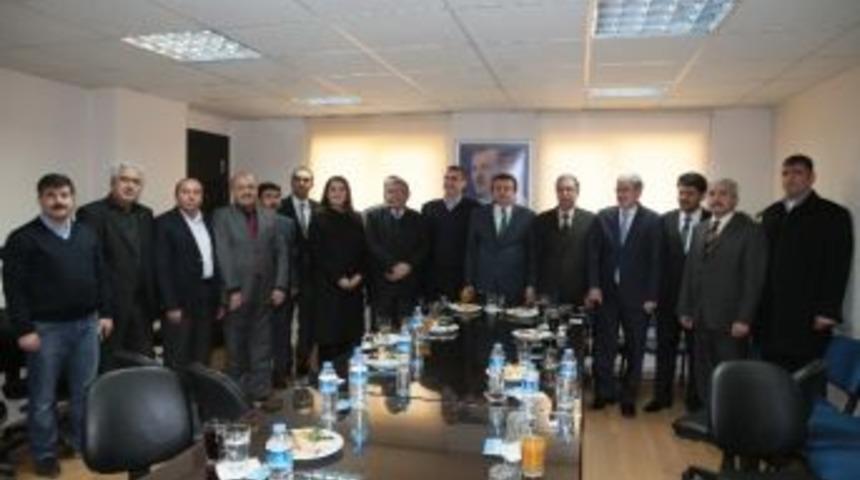 G&uuml;ven&ccedil;'ten Erko&ccedil;'a "tebrik" Ziyareti