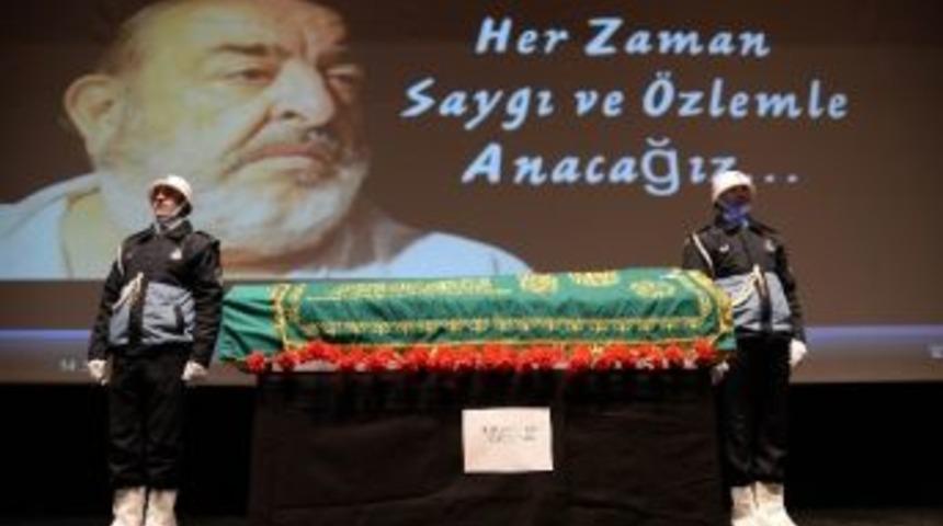 Oyuncu Sel&ccedil;uk Uluerg&uuml;ven İ&ccedil;in T&ouml;ren D&uuml;zenlendi