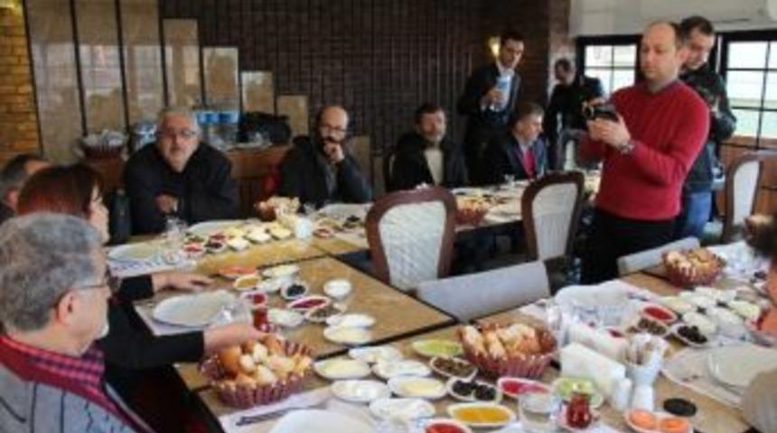 Giresun &Uuml;niversitesi Rekt&ouml;r&uuml; Attar Basın Mensuplarıyla Kahvaltıda Buluştu