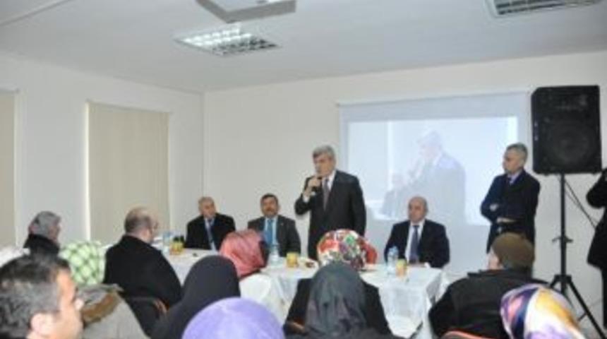 Başkanlar Bilgi Evi &Ouml;ğrenci Velileriyle Bir Araya Geldi
