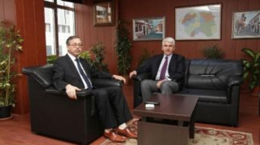 Başkan Sakallı, Odunpazarı Kaymakamı Parlar'ı Ziyaret Etti