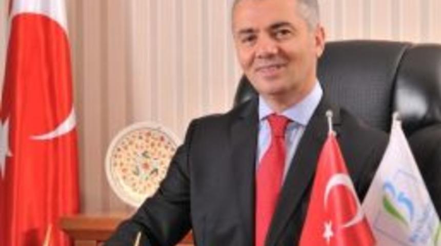 Başkan Uzun, Gazetecilerin G&uuml;n&uuml;n&uuml; Kutladı