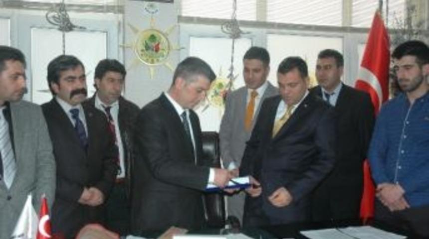 Y&uuml;kseliş Partisinden 150 Kişi Osmanlı Ocaklarına Ge&ccedil;ti