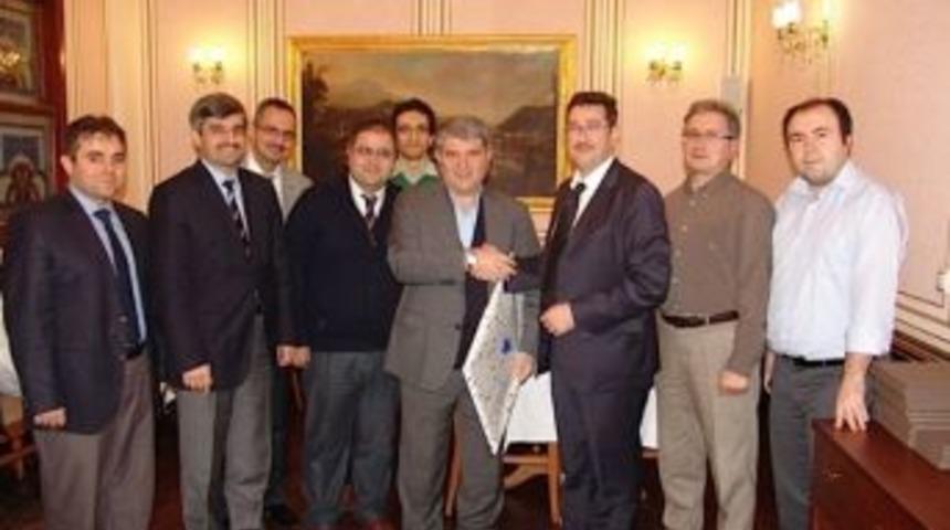 İhlas Vakfı Doktorlar Grubu&rsquo;ndan Somali İ&ccedil;in Yemek