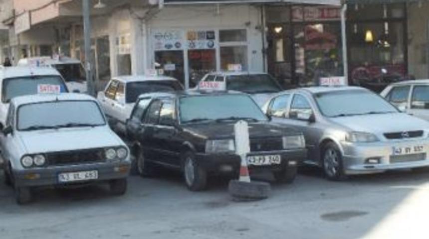 Galerici Esnafının Y&uuml;z&uuml; G&uuml;l&uuml;yor