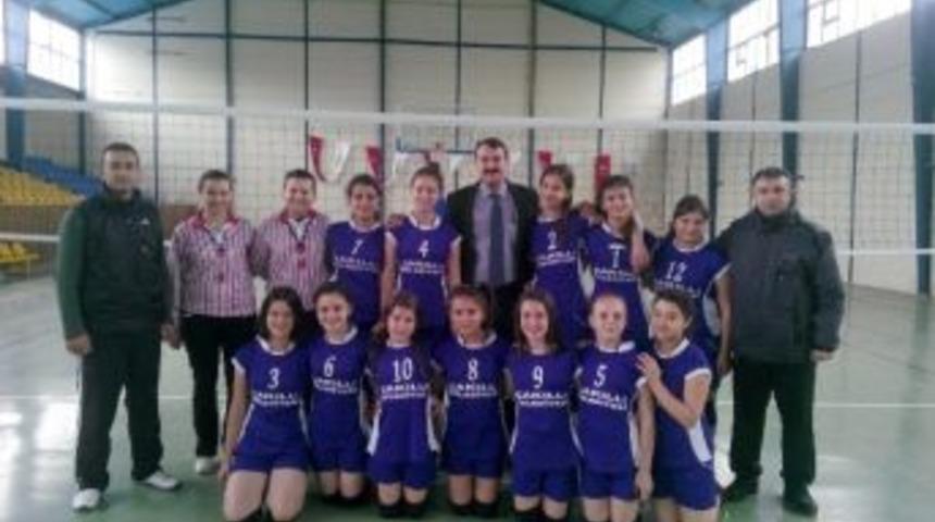 &Ccedil;akıllı Ortaokulu Voleybol&rsquo;da Vize Şampiyonu