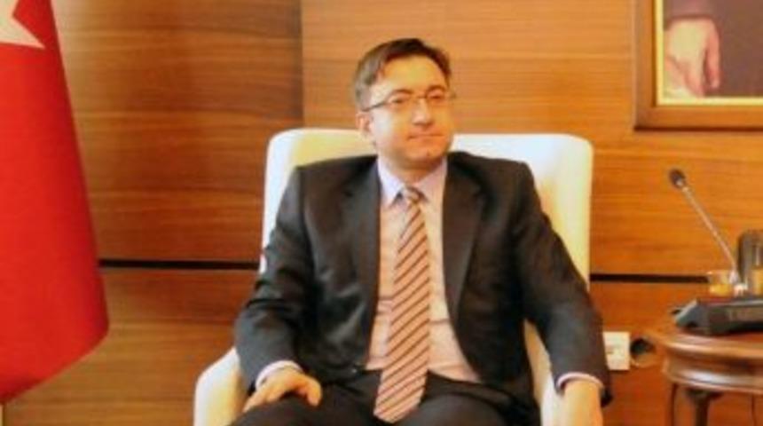 Vali Yardımcısı Y&uuml;zer, K&ouml;m&uuml;r Dağıtımıyla İlgili Bir A&ccedil;ıklama Yaptı