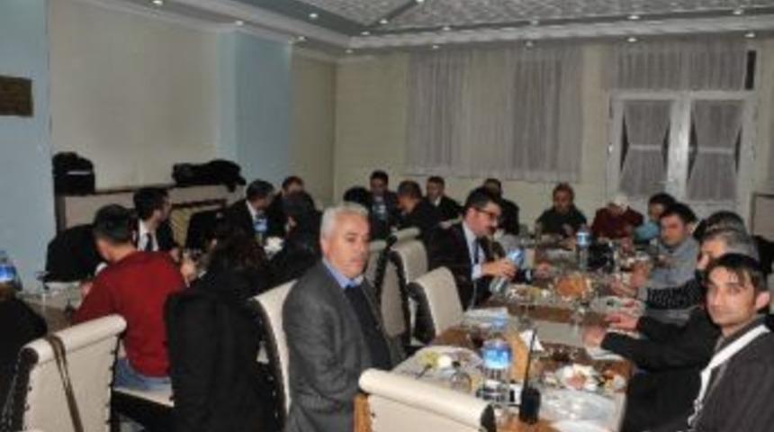 Tahsin Babaş&rsquo;tan Gazetecilere Konut Ve Tesis S&ouml;z&uuml;